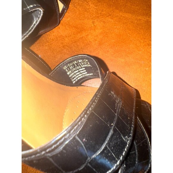 Reaction Kenneth Cole Womens Black Croc-Embossed Sandals Size 5 - Picture 3 of 5